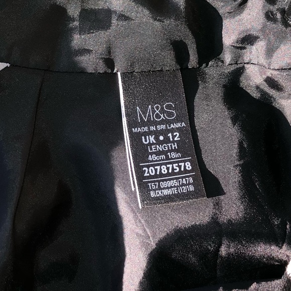 M & S Pattern Skirt - Picture 5 of 5
